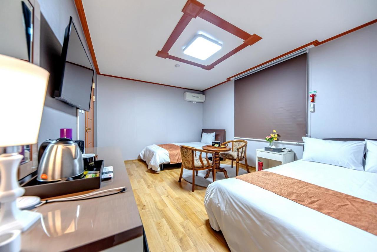 Charlie Hotel Jeju Exterior foto